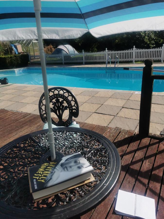 קמבורן Captivating Isolde Cottage With Pool Near St Ives מראה חיצוני תמונה